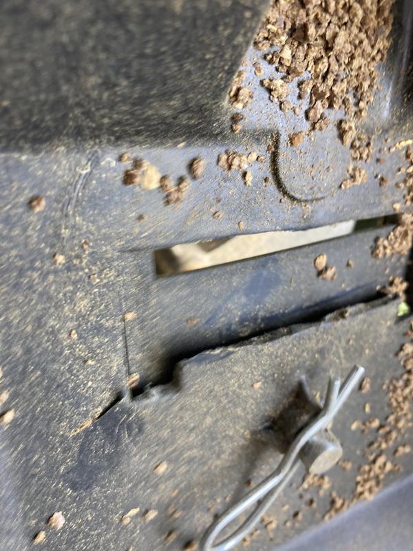 close up of crack after one use.