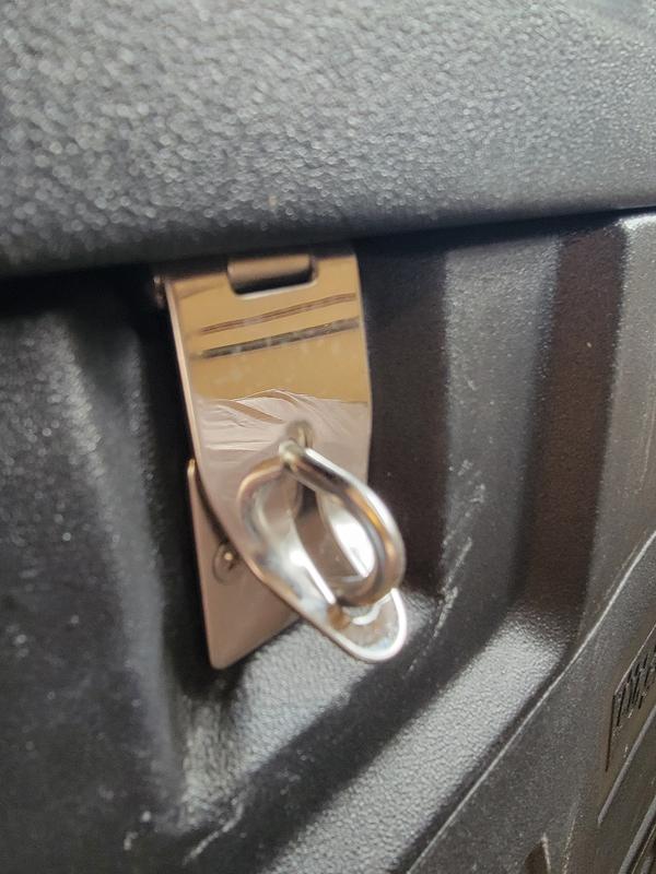 Clasp closes all the way