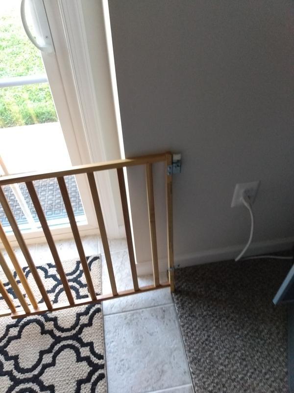 Although I do not have it connected to the wall, it easily could be done.