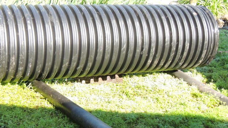 The culvert has arrived, ready to get to work! One man can do it!