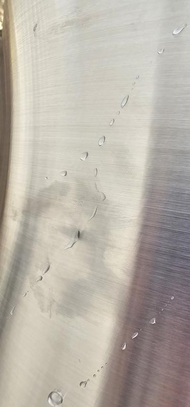 Scratches/dents on the pot