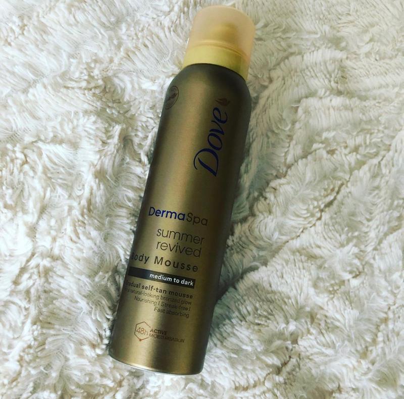 Dove Dermaspa Summer Revived Mousse Een Stralende Zomerse Huid