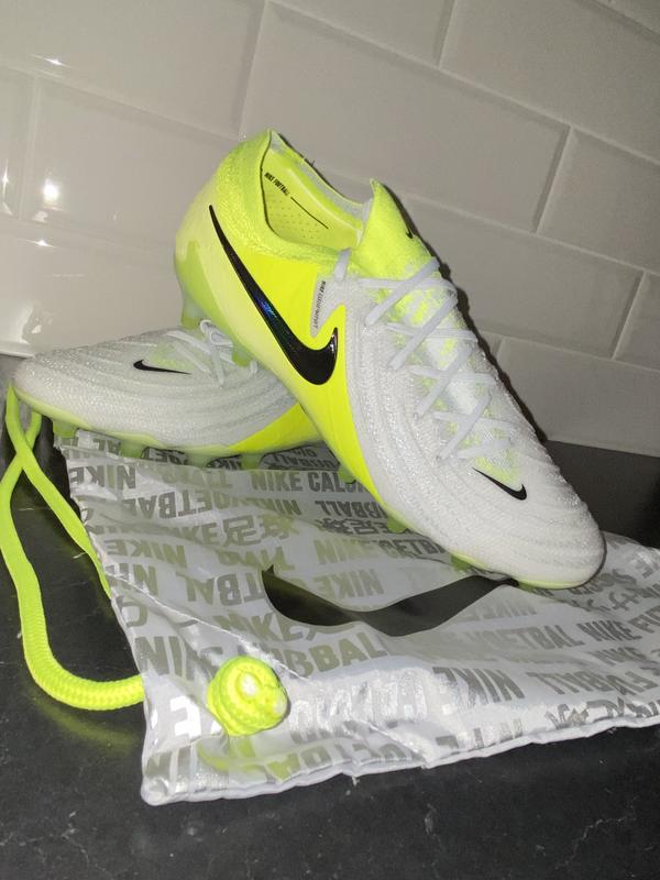 Nike Phantom GX II Elite AG-PRO Mad Voltage - Metallic Nike Phantom GX II Elite AG-PRO Mad Voltage - Metallic