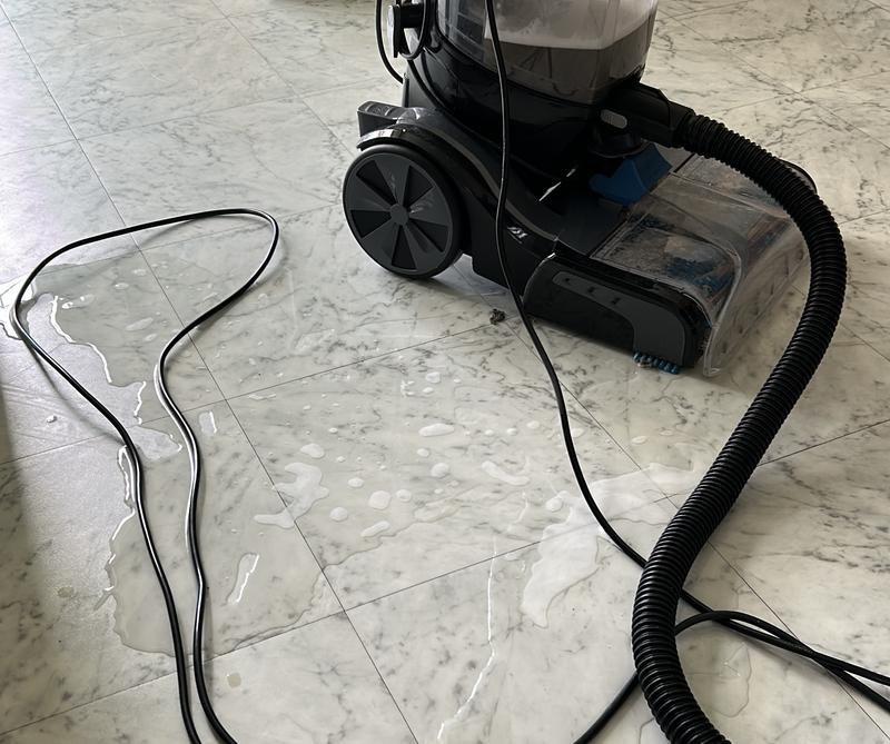 leaking water from bottom