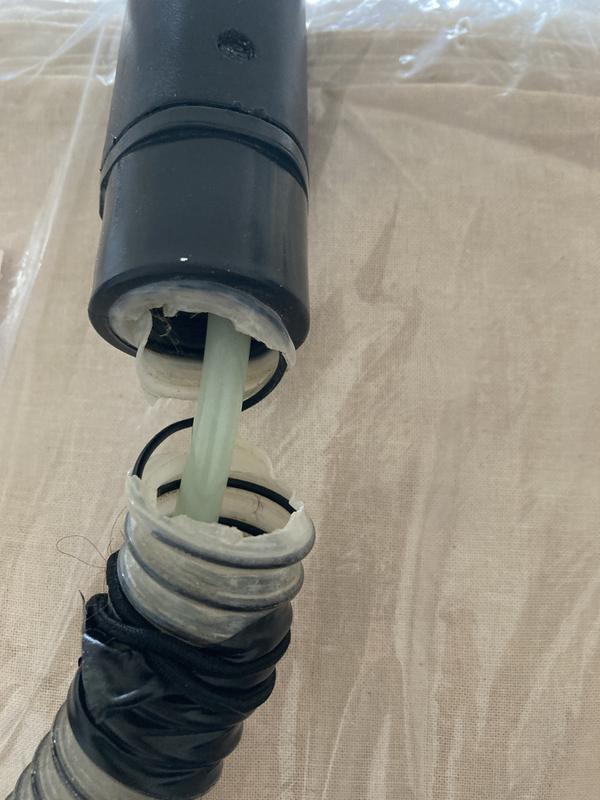 Broken hose. Can this be replaced?