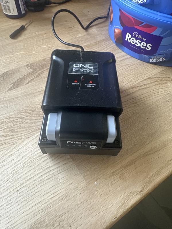 Battery still not accepting charge 20 minutes after using