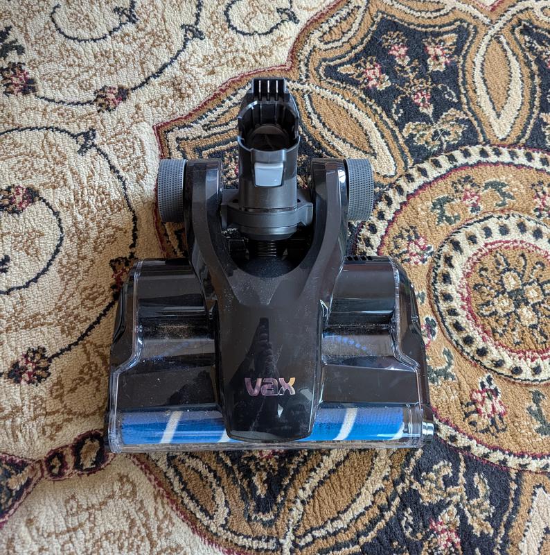 Good size hoover head with two rollers