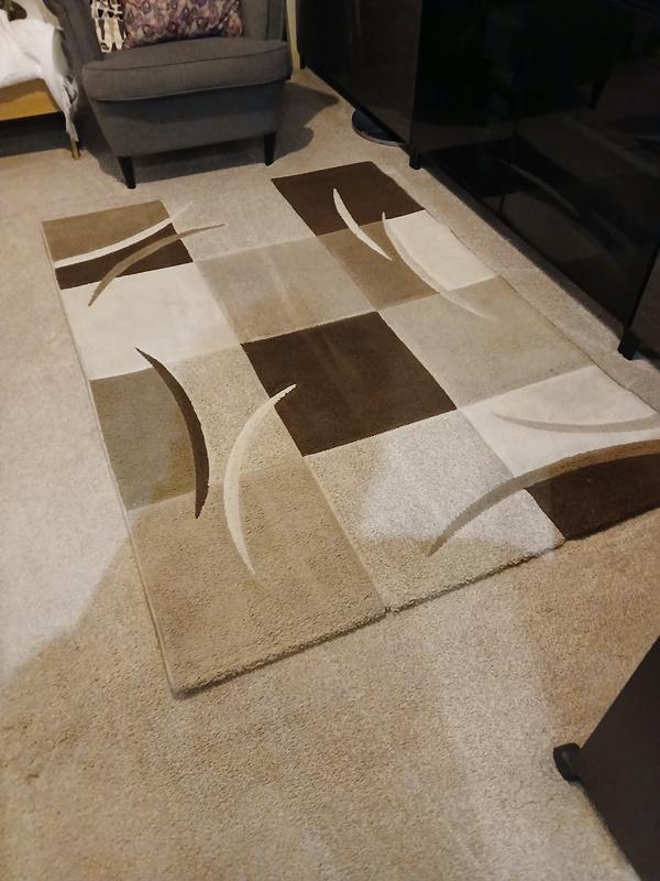 Carpet with and without rug - both clean and fresh