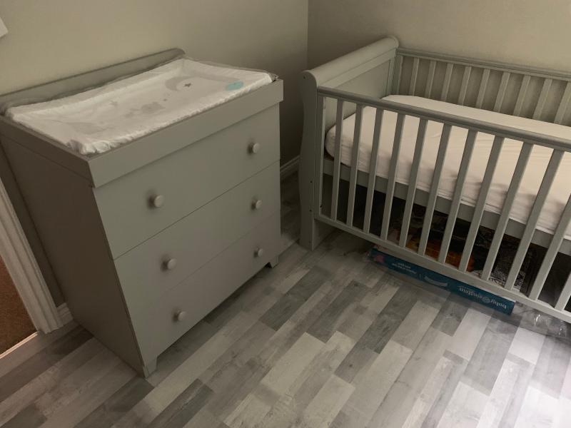 little acorns sleigh cot