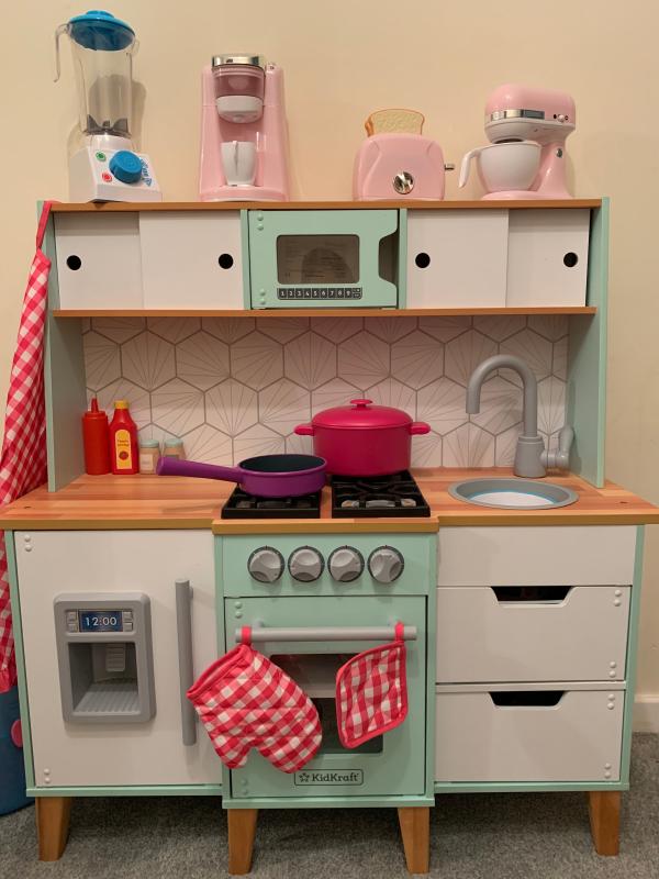 Kidkraft mid store century kitchen