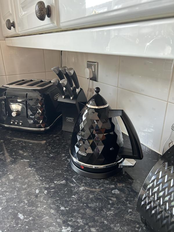 Delonghi brillante black clearance kettle