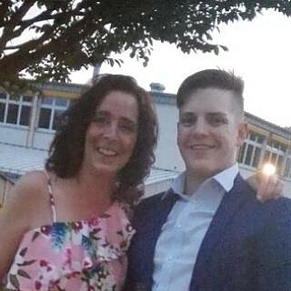 Mein Sohn und ich bei seiner Schulabschlussfeier