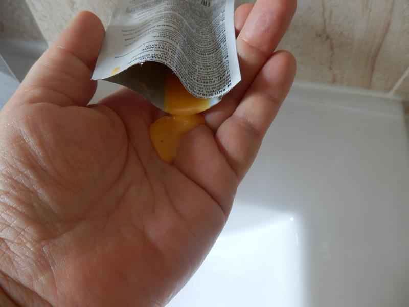 Colour and texture of the shampoo