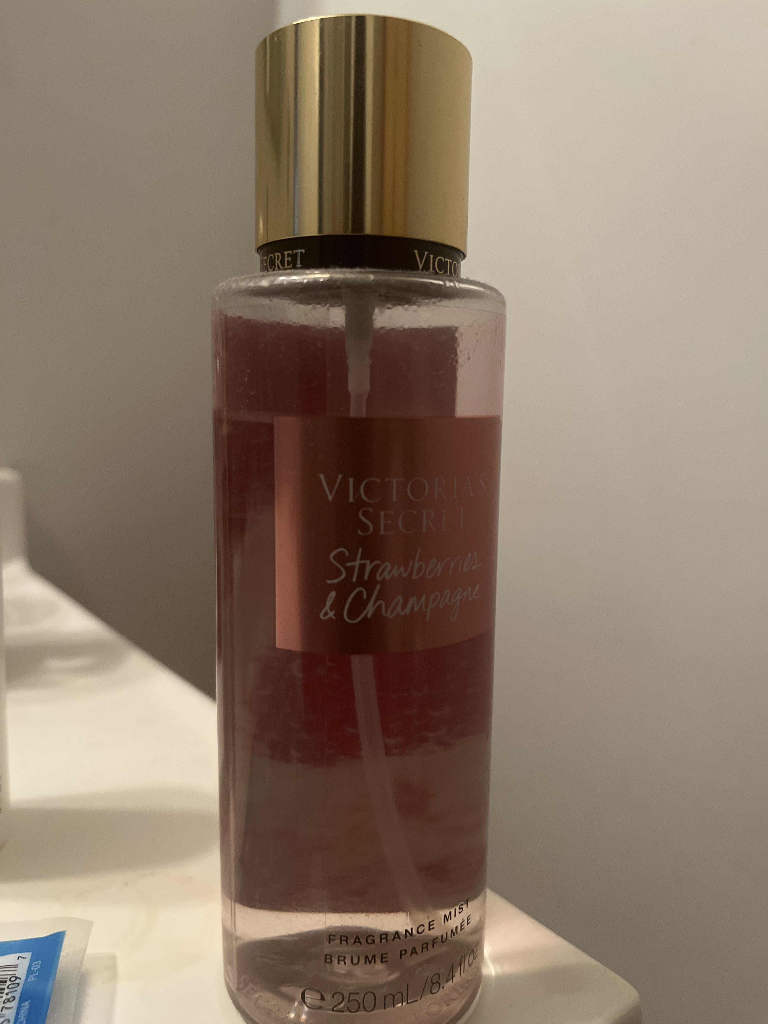 Victoria's Secret Strawberries & Champagne Brume Parfumée 250 ml