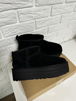 UGG W CLASSIC ULTRA MINI PLATFORM BLACK（アグ クラッシック