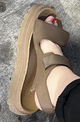 UGG GOLDENGLOW BROWN（アグ ゴールデングロウ-ブラウン