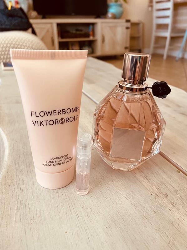 Flowerbomb best sale bomblicious edition