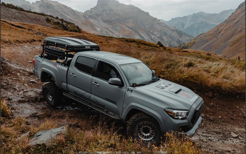 Photos taken at exactly 17,000 km.