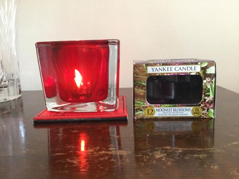 Candela Yankee Candle Profumata - Fiori Illuminati Dalla Luna, Giara Da 623g, Fino A 150 Ore