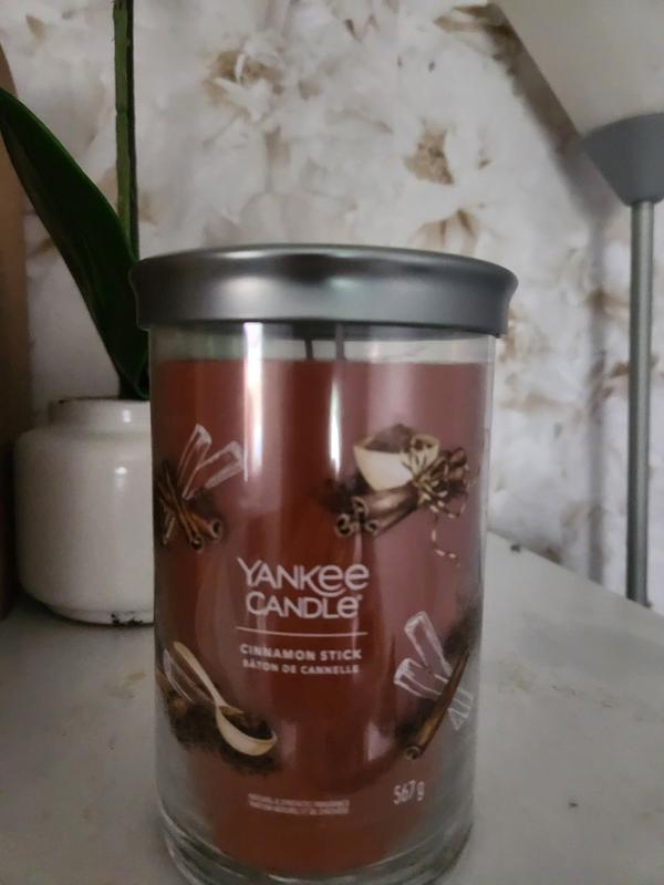 Yankee Candle Cinnamon Stick Tumbler 567g a € 27,69 (oggi