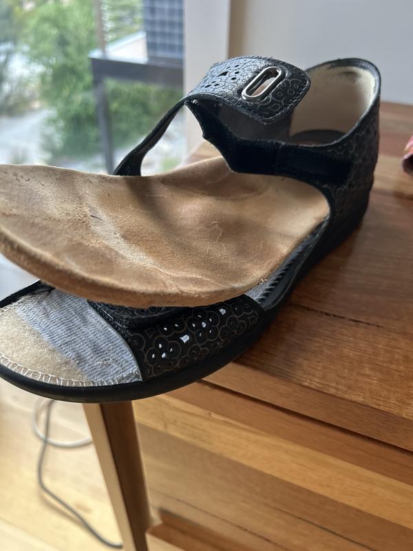 Bizza Xw Champagne Leather Sandals by Ziera